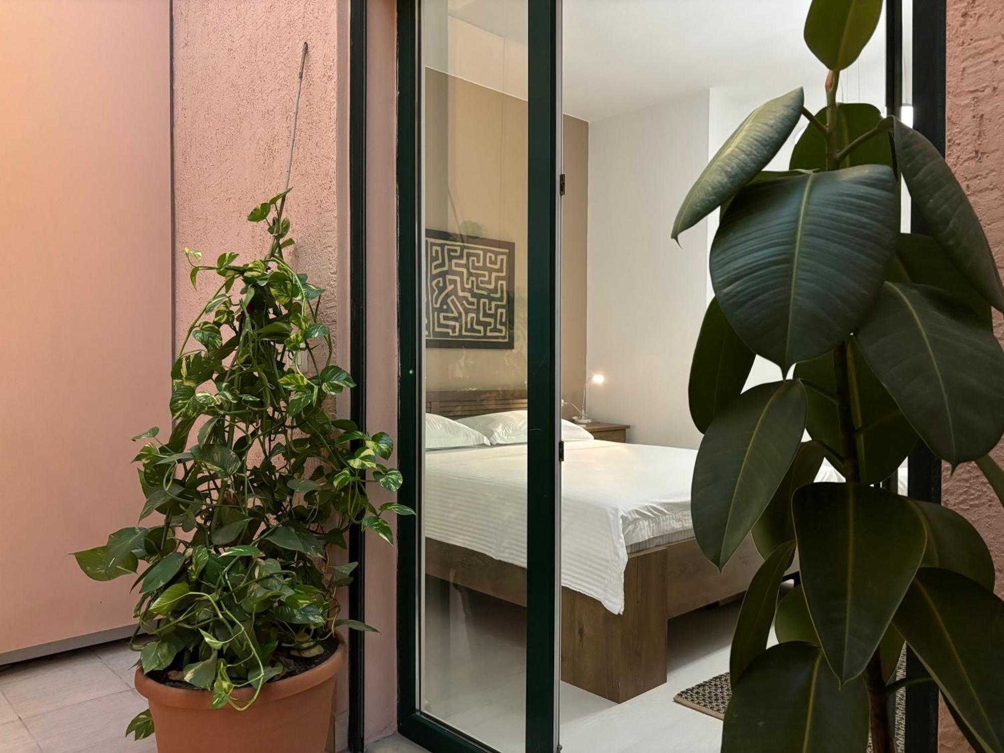 Tam Serviced 2Bdr Apartment City Center No6 Tirana Exterior foto