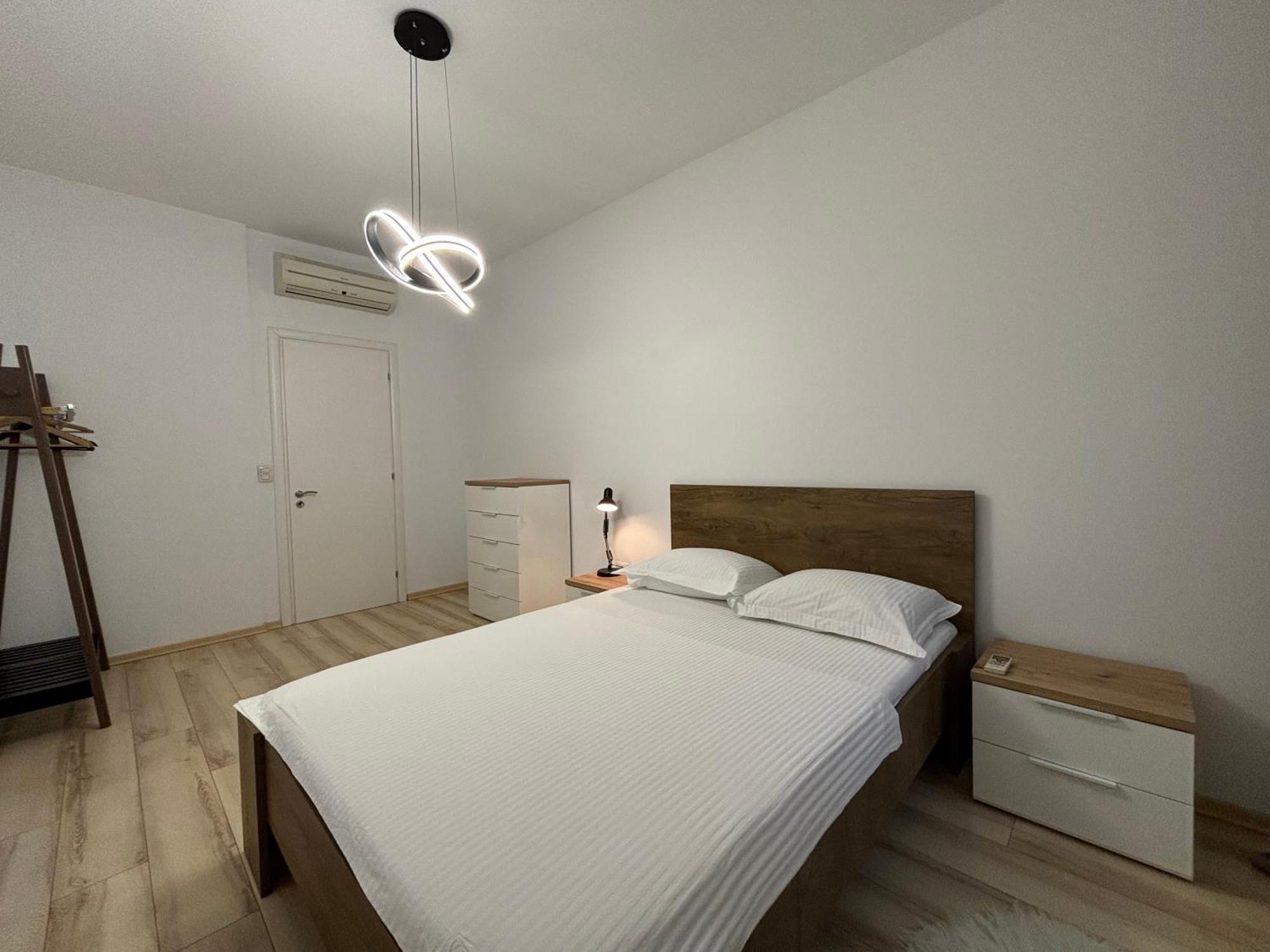 Tam Serviced 2Bdr Apartment City Center No6 Tirana Exterior foto